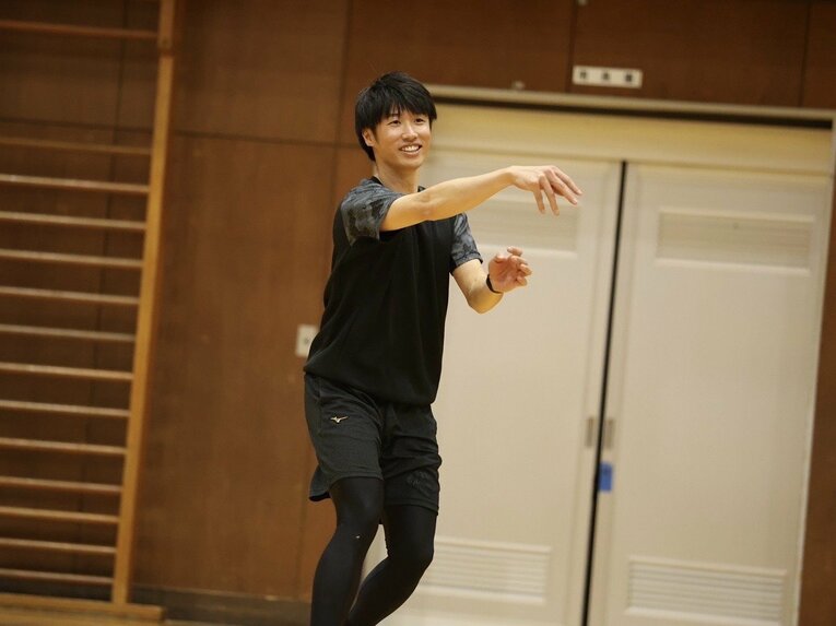 B5をプレーする吉永さん。競技は体育館など屋内で行われる　写真は本人提供　