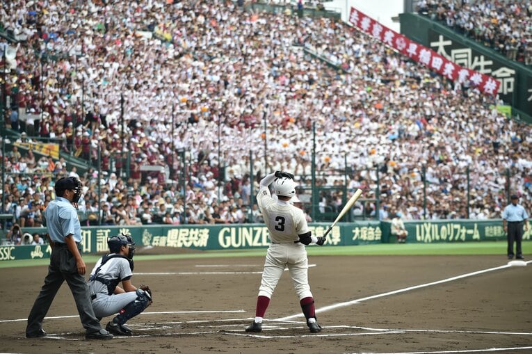 2015年夏の甲子園準決勝。早稲田実業の1年生清宮　©BUNGEISHUNJU