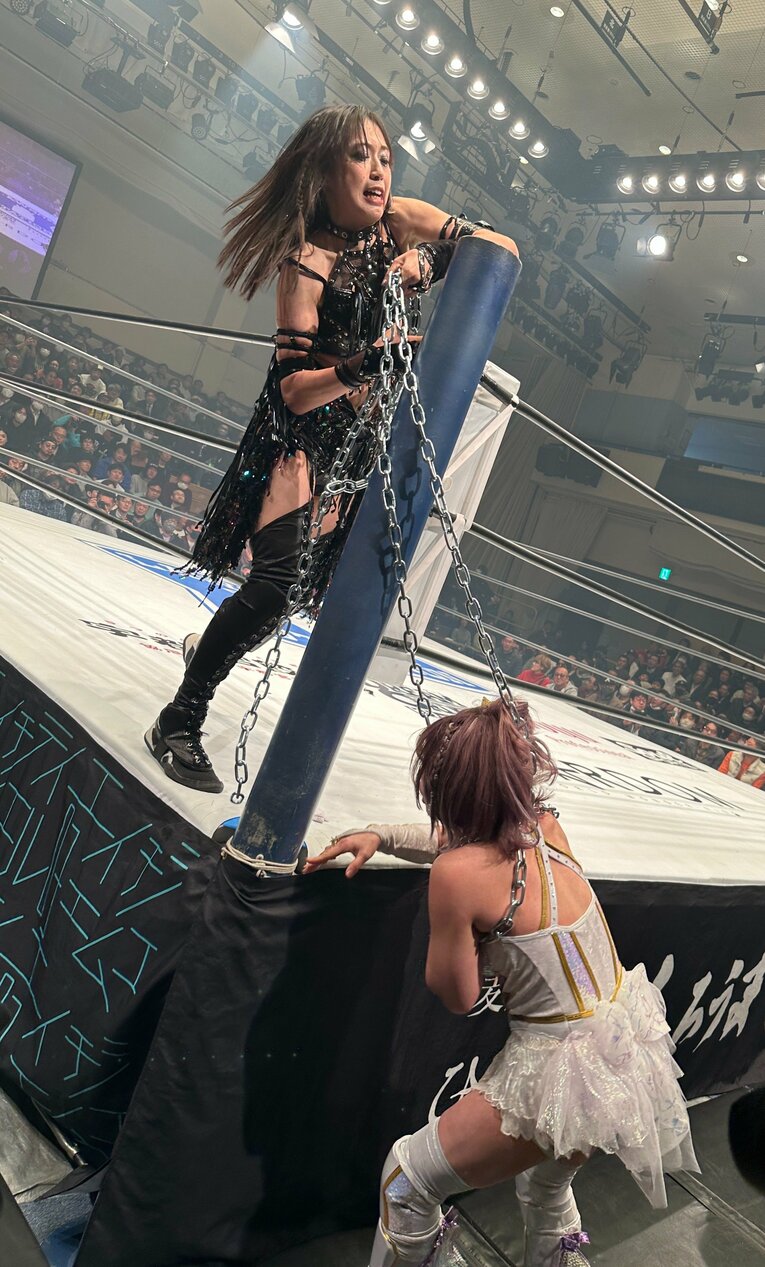 「敗者退団マッチ」として行われた上谷沙弥vs中野たむ　©Norihiro Hashimoto