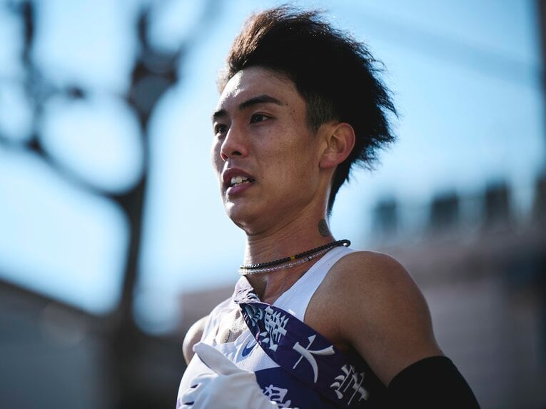 疲労骨折の怪我のため、出雲駅伝・全日本大学駅伝を欠場していた鈴木。この箱根駅伝もギリギリまで「出走するのか」注目されていた　　©Yuki Suenaga