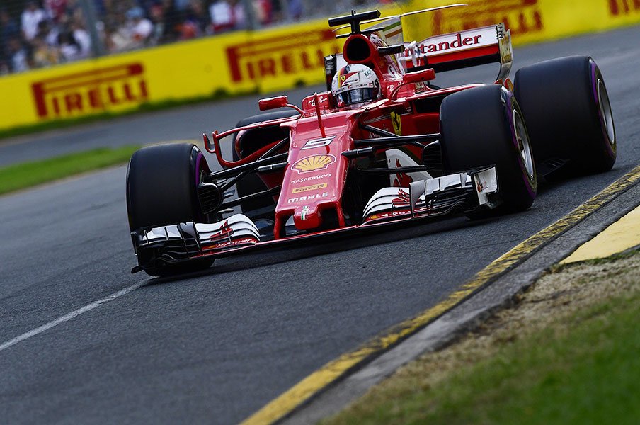 フェラーリ復活劇とタイヤの超進化。F1開幕戦、新時代を凝縮した一戦に。<Number Web> photograph by Hiroshi Kaneko