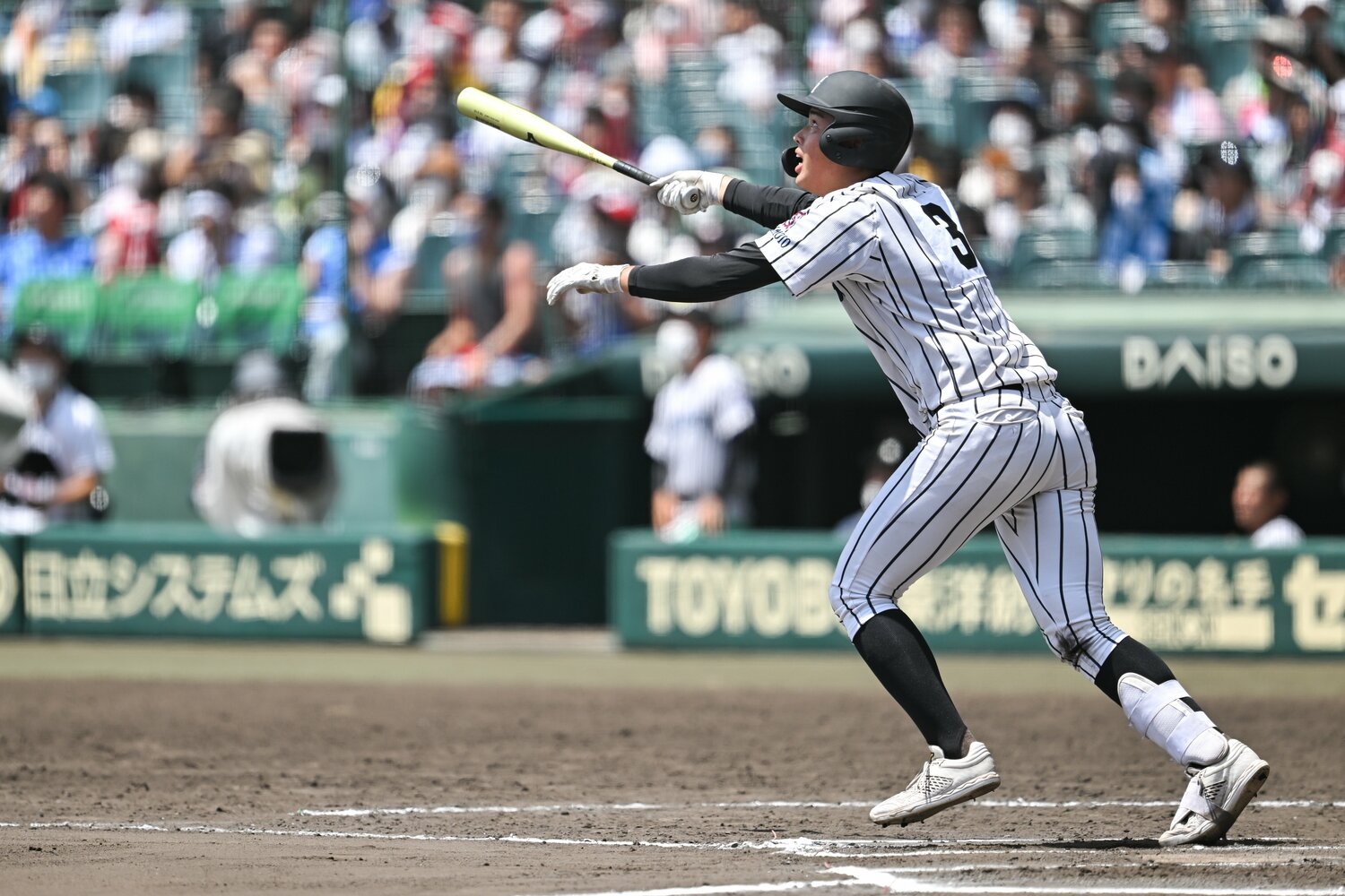 190cmの弟・慶太。バッティングシーン③　©Nanae Suzuki