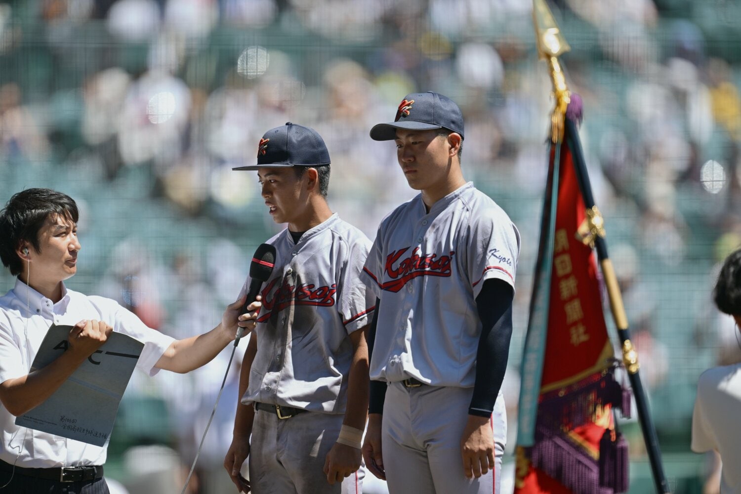 「頭が真っ白といいますか、ほんとに言葉が出てこないです」。優勝インタビュー/京都国際・藤本陽毅 ©Hideki Sugiyama