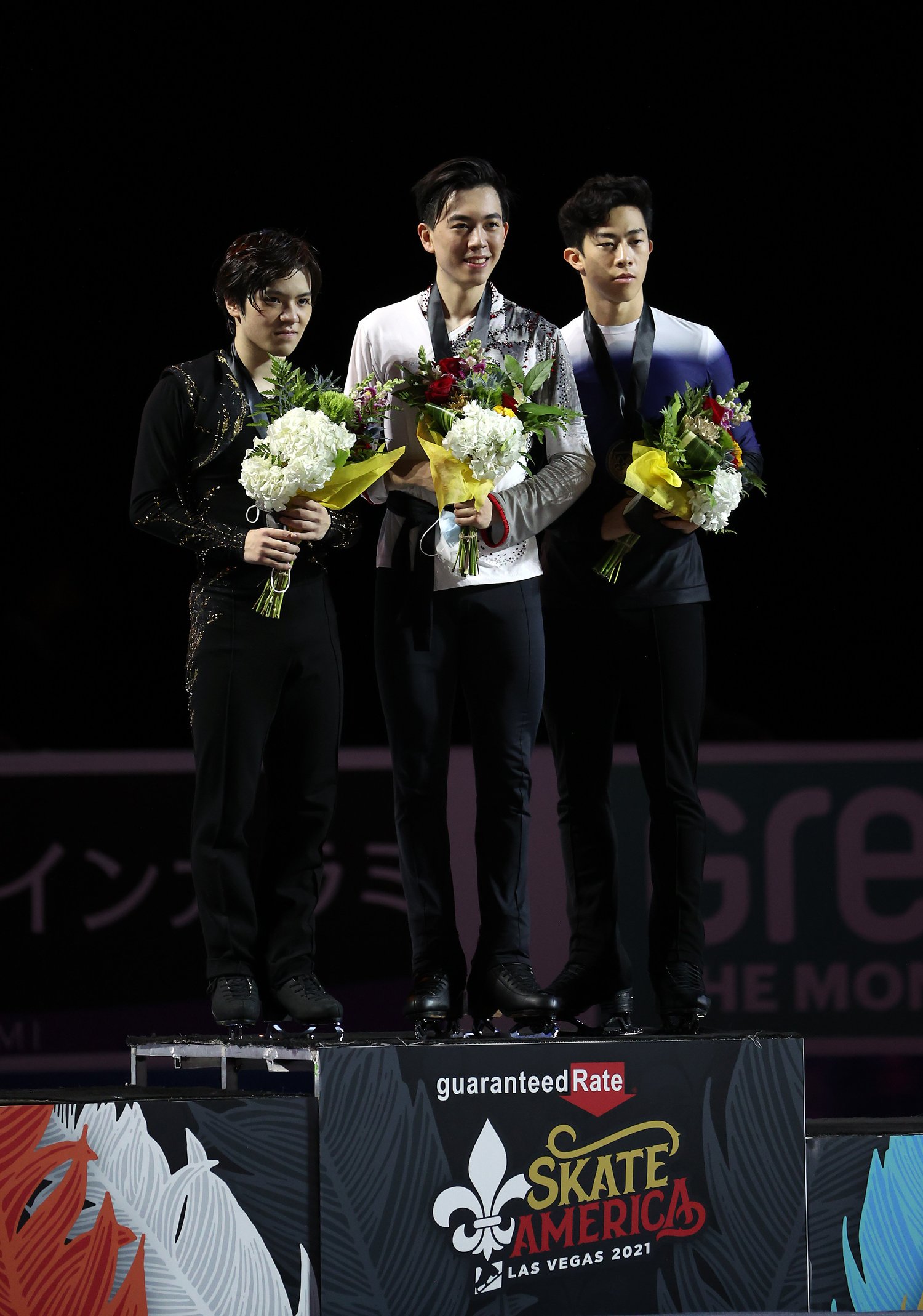 左から宇野昌磨、優勝のヴィンセント・ジョウ、3位のネイサン・チェン