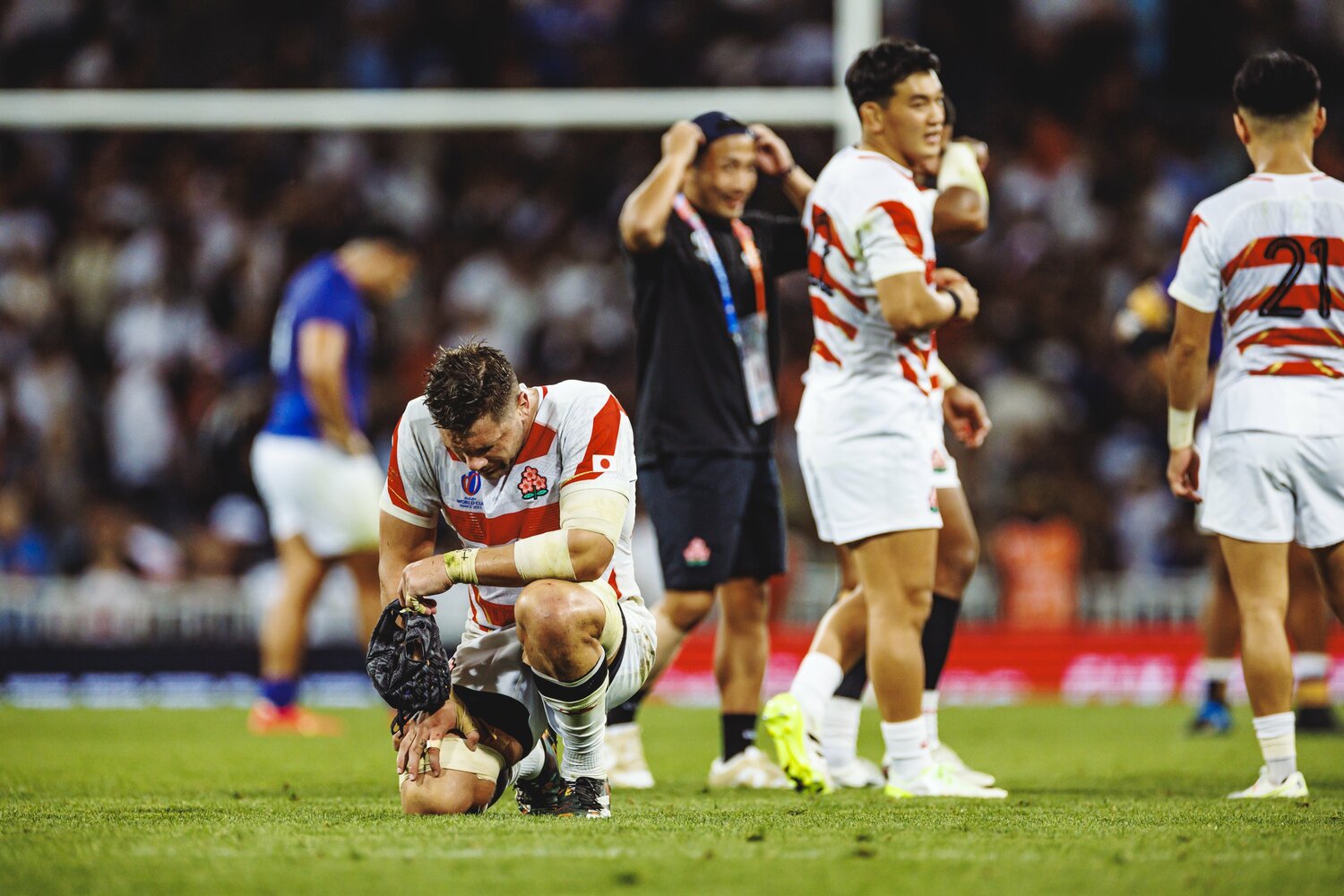 試合終了後、膝をつくラブスカフニ ©Kiichi Matsumoto