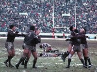 大学ラグビー伝説の名勝負「雪の早明戦」が語り継がれる理由とは？ 吉田、堀越、今泉…規格外の1年生が演出した壮絶なゲームの結末