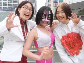 覆面女子レスラーにリングアナ…プロレス兼業の女性芸人が語る“ギャップ以上の面白さ”「M-1がなかったらお笑いをやってなかったかも」《インタビュー》＜Number Web＞ photograph by Norihiro Hashimoto