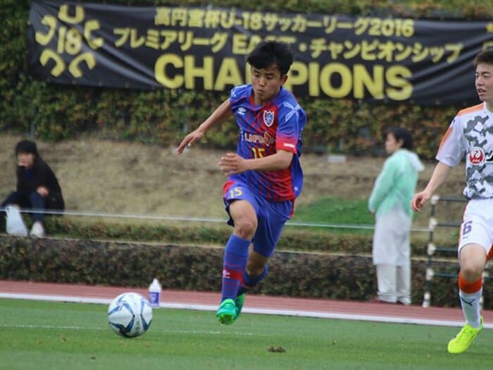 久保建英は同世代の強烈な刺激に。平川怜、監物拓歩らが見せた競争心。<Number Web> photograph by Takahito Ando