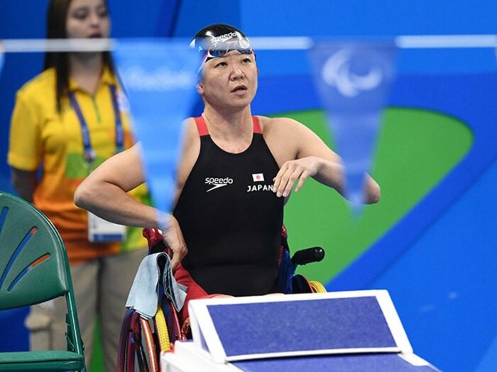 偉大なる水の女王・成田真由美。46歳にして日本新、パラ出場の活躍。<Number Web> photograph by AFLO SPORT