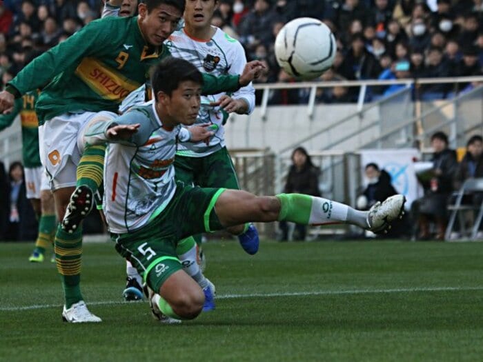 青森山田・藤原優大は泣かなかった。「もちろんこの場所に帰ってきます」＜Number Web＞ photograph by Takahito Ando