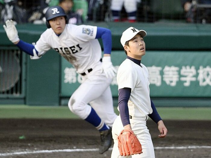 履正社・安田尚憲vs.日大三・桜井周斗。濃厚な5打席はまさに“闘争”だった。<Number Web> photograph by Kyodo News