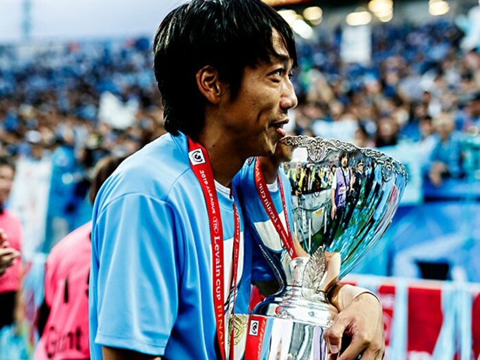 【川崎J1最速V】中村憲剛「個を極めるって無限」／イニエスタも絶賛の連動／小林悠の家族愛スピーチ＜Number Web＞ photograph by Kiichi Matsumoto