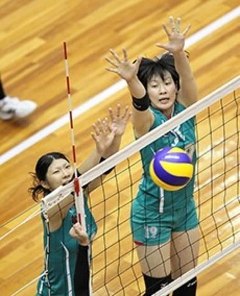 嘉悦大学から入団した奥村麻依（右）と高橋昌美（左）はサマーリーグ準優勝で自信を深めた。