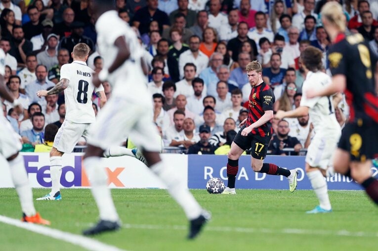 CLマドリーvsマンCでカメラマンが見た“世界の超一流”ビニシウスとデブライネ超絶弾、モドリッチの頭脳、グリーリッシュの筋肉美…(32)