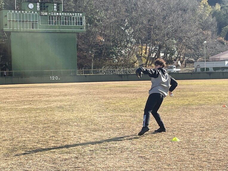 キャッチボールを行なっていく　©Takashi Ishizuka