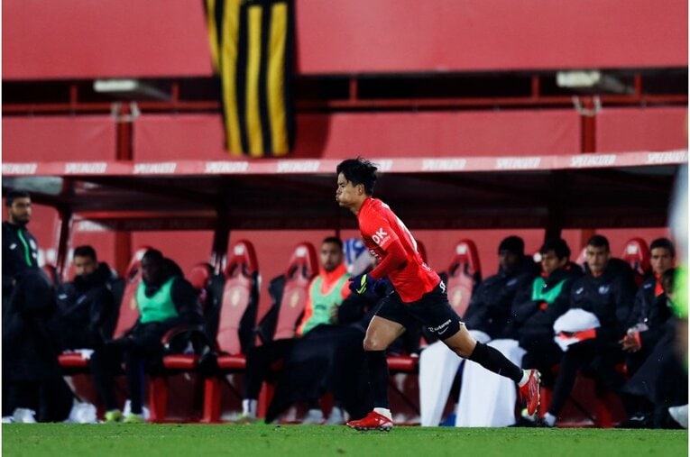 「クーボ！ クーボ！」大歓声が何度も… 久保建英を撮影カメラマンが見た希望の光《古巣ヘタフェからも復帰祝い》(22)