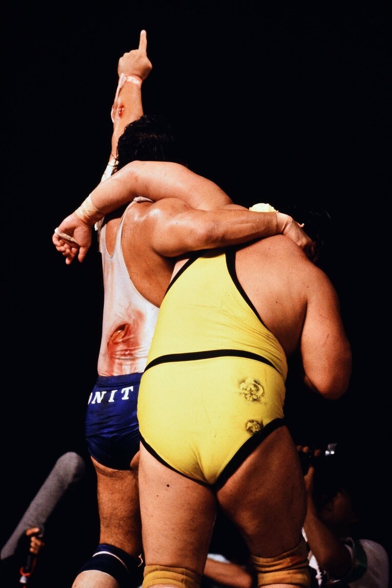 試合後、大仁田は「後藤が好きだ」と叫んだ（クリックすると「この記事の写真」に飛びます。流血等の過激な写真を含みますのでご注意ください）