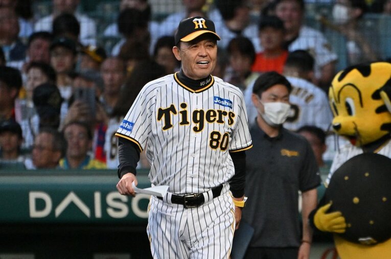 岡田彰布監督のもと、クライマックスシリーズも危なげなく勝ち抜いた阪神タイガース。元監督の安藤統男が語る“強さの理由”とは ／ photograph by Hideki Sugiyama