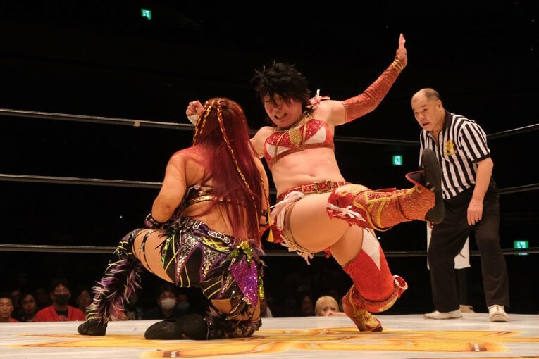 「日本スタイルも出し切った」イヨ・スカイが“WWEでは使えない大技”を…林下詩美が女子プロレス新団体で叶えた夢「今日は紫雷イオが見れた」(27)