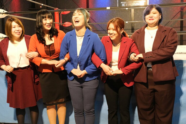 独立発表会見にて