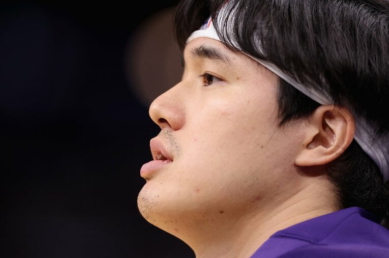 優勝候補の一角であるフェニックス・サンズでNBA6年目のシーズンをスタートさせた渡邉雄太（29歳） ／ photograph by Getty Images