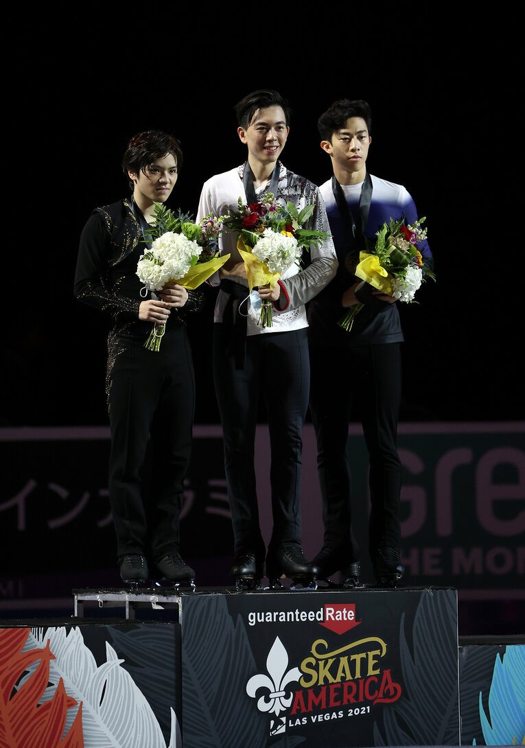 左から宇野昌磨、優勝のヴィンセント・ジョウ、3位のネイサン・チェン