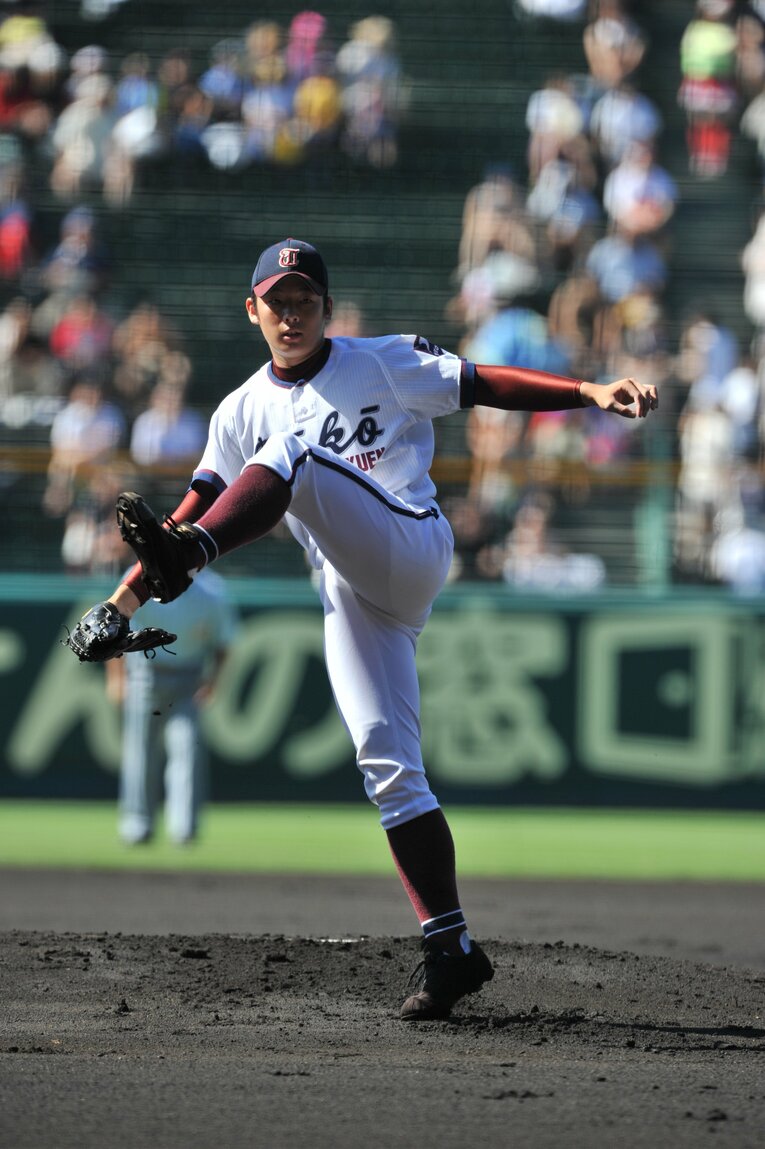 夏の甲子園の大会新記録である「1試合22奪三振」をマークした2年時（2012年）　©Hideki Sugiyama