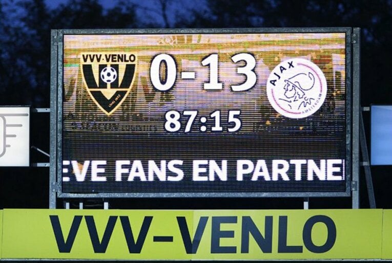 クラシコ“疑惑PK”にバルサ憤慨！ 衝撃の13－0、中島翔哉＆柴崎岳の活躍…写真で欧州蹴球トピックス(4)