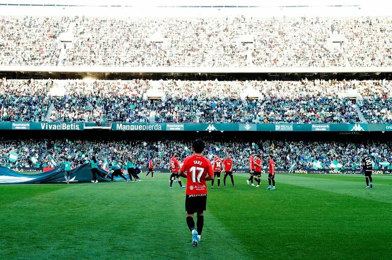 森保監督が久保建英をスペインまで見に来たのに…45分で交代　カメラマンが「終盤までいれば」と心残りを感じた理由(7)