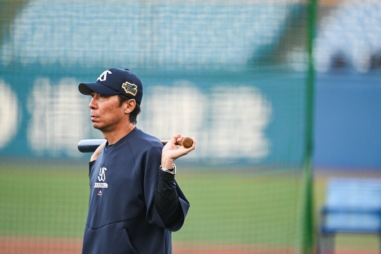 優勢な状況から一転、後がなくなったヤクルト高津監督。第7戦に勝利し、8戦目への決着に持ち込めるか　©︎Nanae Suzuki