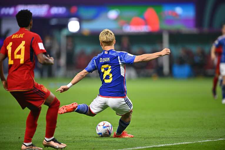 堂安のゴールシーン　©Takuya Kaneko/JMPA