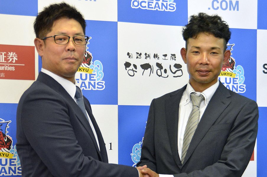 王貞治氏の提案で待望論再燃も……。沖縄本拠地では「16球団」は難しい。<Number Web> photograph by KYODO