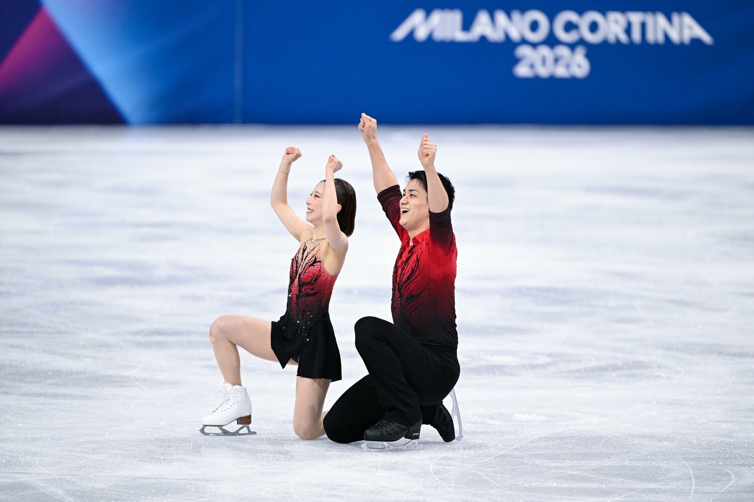 ショートの演技後には2人同時にガッツポーズを決めた　©️Asami Enomoto / JMPA