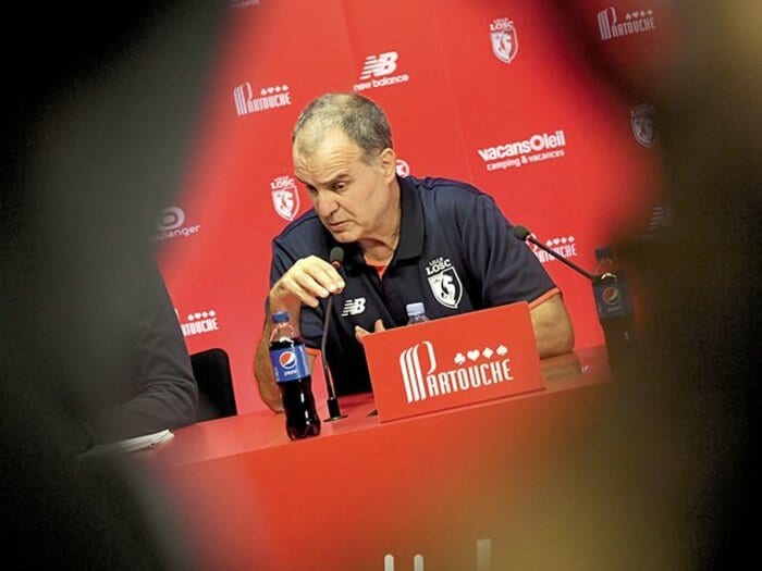 “エル・ロコ”ビエルサが変わった？リールの監督就任騒動と、その後。＜Number Web＞ photograph by Bernard Papon