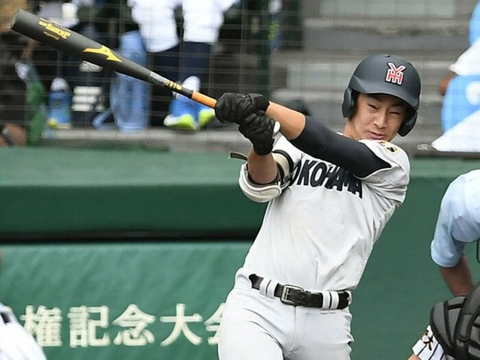 代打で6打数6安打、父は元プロ。横浜高・度会隆輝の「おまじない」。＜Number Web＞ photograph by Kyodo News
