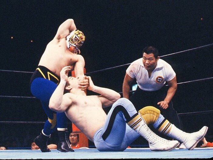 【デビュー40年】「こいつは命張ってるな、と」 “本人”が語っていた初代タイガーマスクとD・キッド、小林邦昭の“本当の関係”＜Number Web＞ photograph by AFLO