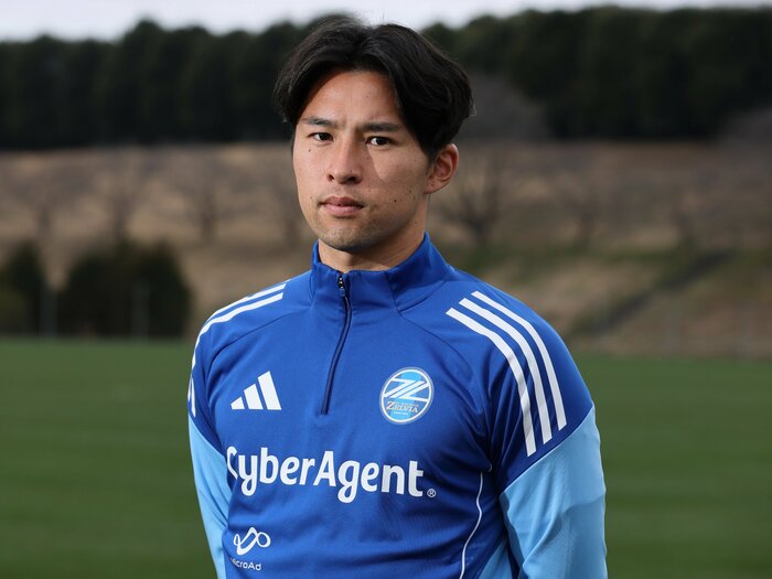 「Jリーグ自体を変えていきたい」中山雄太が欧州を去り、FC町田ゼルビアに加入したワケ「(代表入りへは)毎日死ぬ気でやっていくしかない」<Number Web> photograph by Shigeki Yamamoto