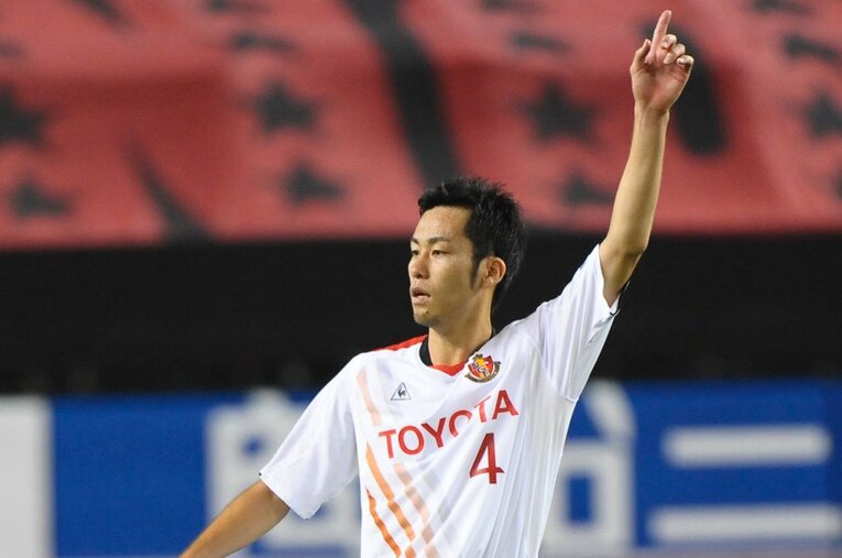 グランパス時代の吉田麻也　©Sports Graphic Number