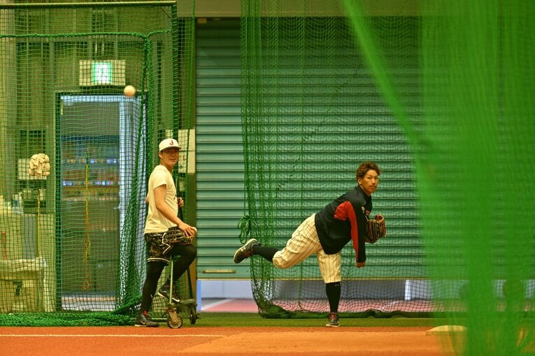 オリックスのチームメイト・山本由伸も久しぶりの再会に嬉しそう　©︎Naoya Sanuki