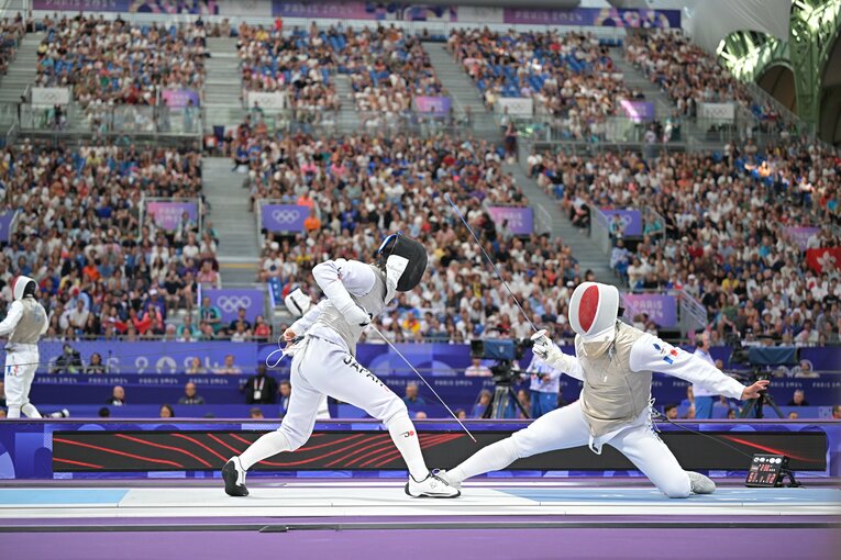 男子フルーレ個人準々決勝、飯村一輝vs.マキシム・ポティ　©Takuya Kaneko/JMPA