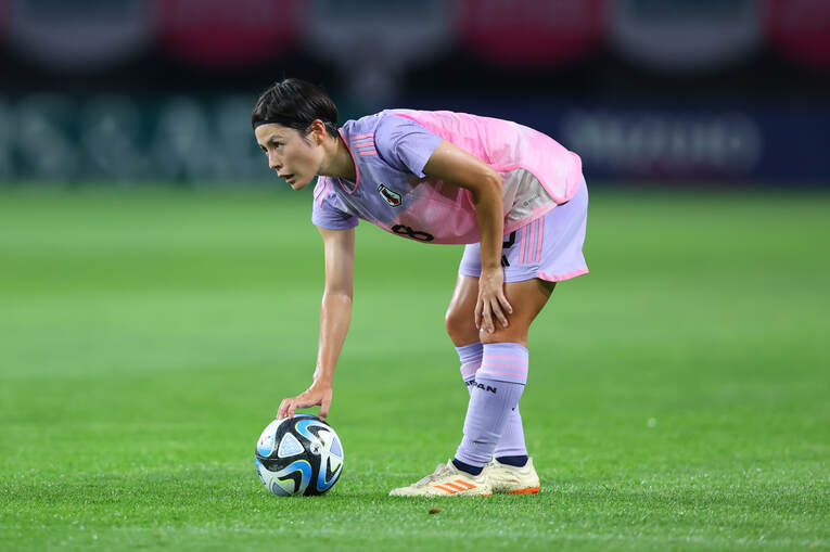 猶本の右足はセットプレーで大きな武器となる（2023年7月14日パナマ戦）©︎Yohei Osada/AFLO SPORT