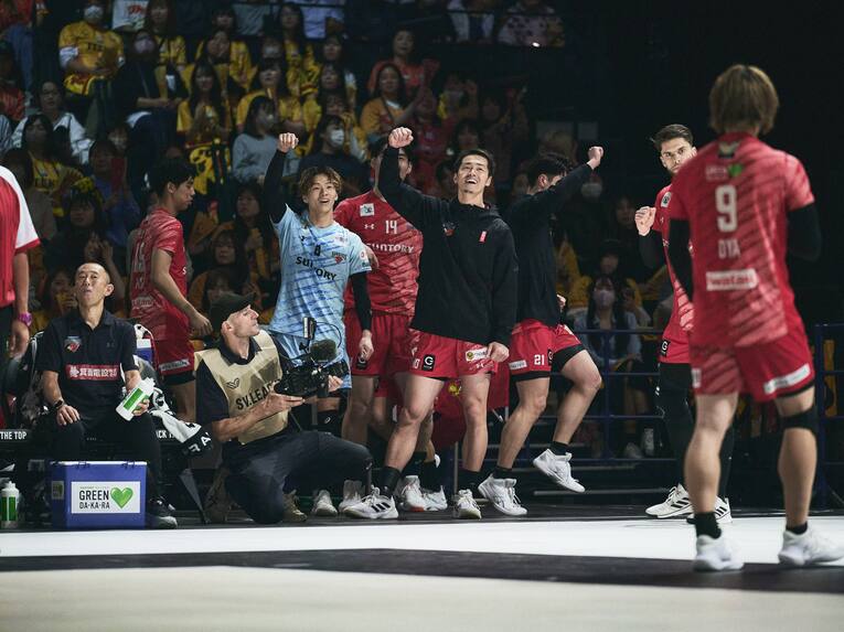 藤中謙也、藤中颯志（サントリーサンバーズ大阪）　©︎Yuki Suenaga