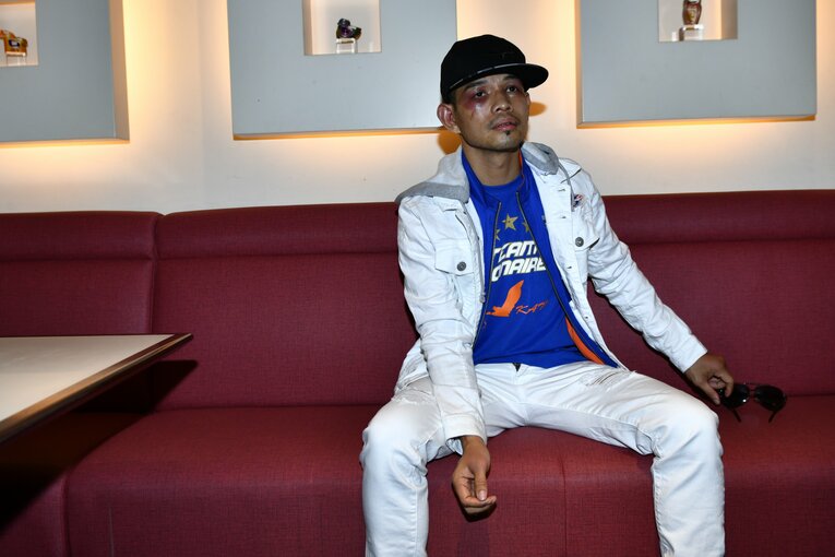 井上尚弥戦後にインタビューに応じたドネア（2020年撮影）　©Takuya Sugiyama