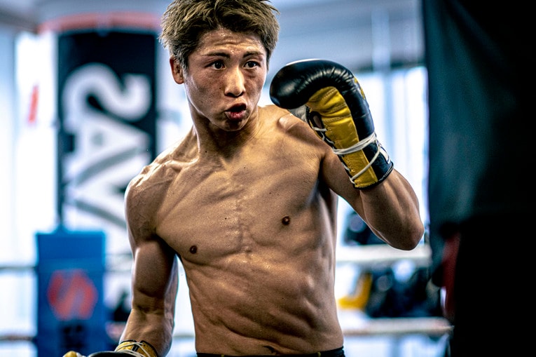 公開練習でミットを打つ井上尚弥　©Takuya Sugiyama