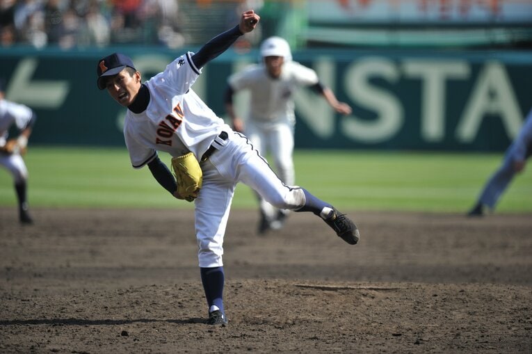 島袋洋奨の投球フォーム（7枚目／全7枚）©Hideki Sugiyama