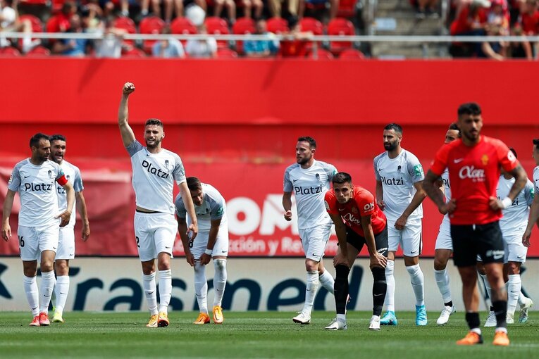 “久保建英は上手い”一方で…逃した決定機と残留への勝ち点　数日前に撮った“CLで強すぎるレアル”とのコントラスト〈撮影者の視点〉(29)