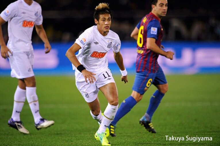 ネイマール家の奔放な恋愛に漂う、ロナウジーニョ兄弟と似た危うさ。(2)