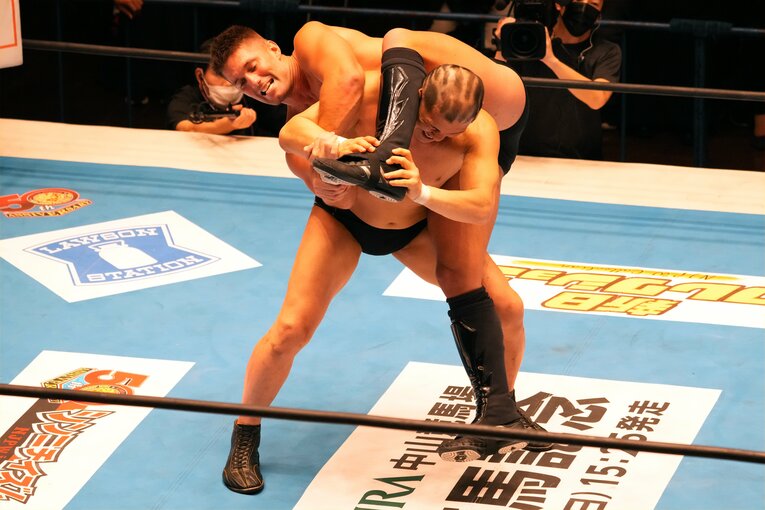 ザック・セイバーJr.は「鈴木軍はチームではなく家族」と語った