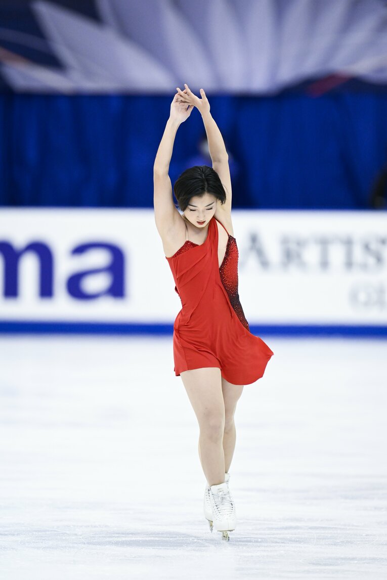 「天使と悪魔が戦ってて…」世界女王・坂本花織22歳が五輪メダル後のシーズンで抱える葛藤「今季あらゆる場面で、悪魔が言うんです」(29)