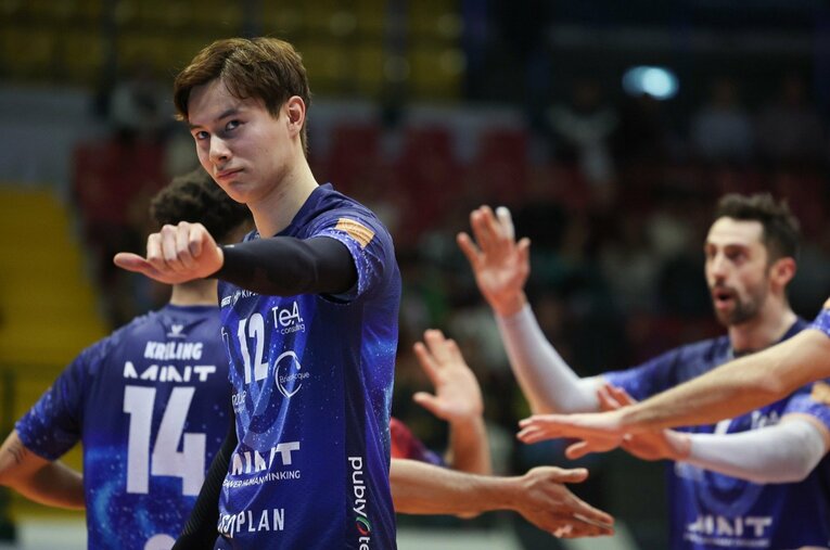 今季から加入したモンツァを牽引し、セリエAプレーオフの決勝に進む快挙を達成した高橋藍 ／ photograph by Takahisa Hirano/AFLO